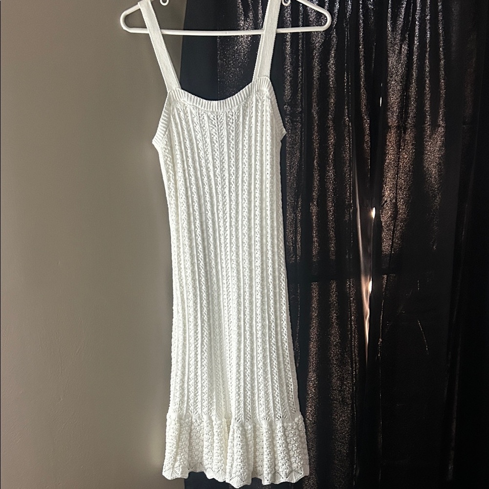 Elegant White Knit Dress